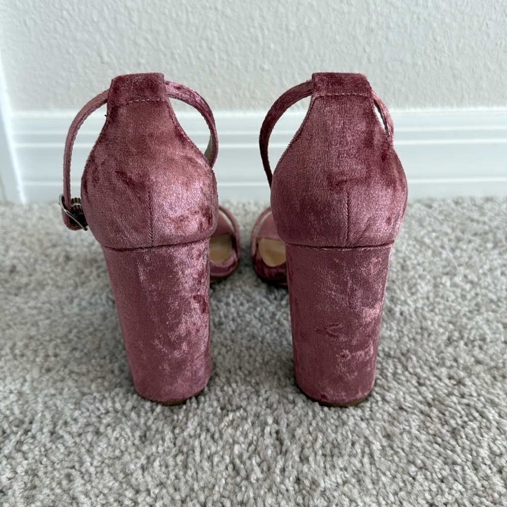 Steve Madden Carrson Pink Velvet Women's Heels - Picture 5 of 8